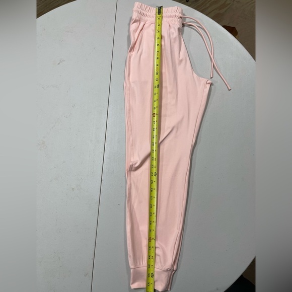 Fabletics high waisted performance jogger in pink buttercream women’s size M - Picture 15 of 17